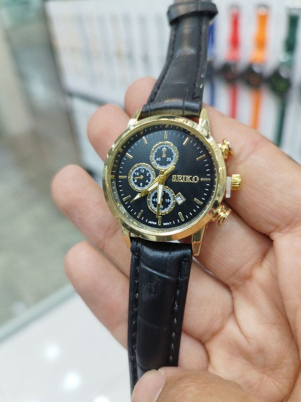 ساعت زنانه چرمی برند سیکو SEIKO برند خوش دست خوش رنگ در بند های چرم مناسب برای خانوم ها زیبایی و جذابیت کامل
